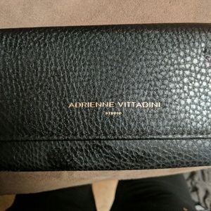Adrienne vittadini wallet